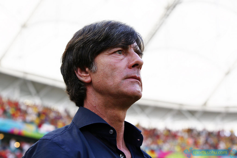 德国主场逆转捷克,穆勒晃出帽子戏法的简单介绍 德国主场逆转捷克,穆勒晃出帽子戏法的简单介绍