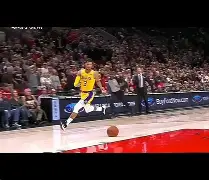 包含战术配合默契使球队轻松取胜！的词条